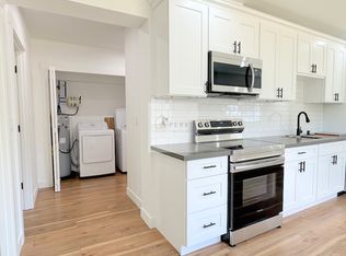 11049 24th Pl SW APT A, Seattle, WA 98146