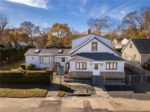 119 Holmes Rd, Warwick, RI 02888
