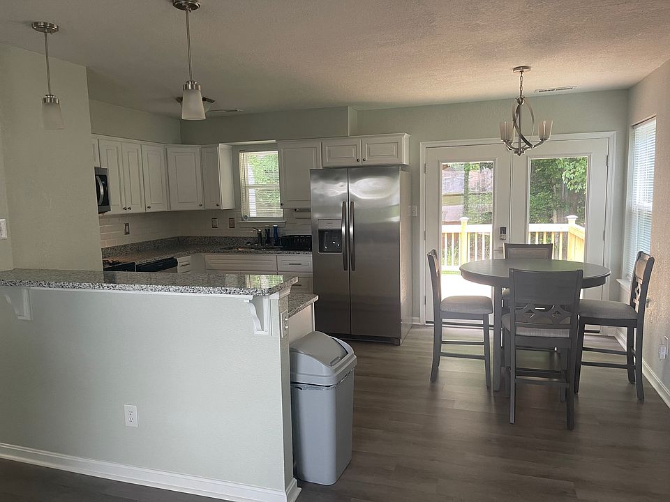 1st image of 104 Wake Forest Ct #1