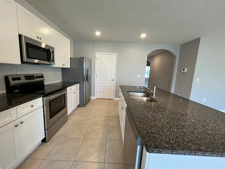 5106 Fiddlewood Way — Photo 5