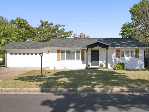 1811 Neihardt Street, Branson, MO 65616