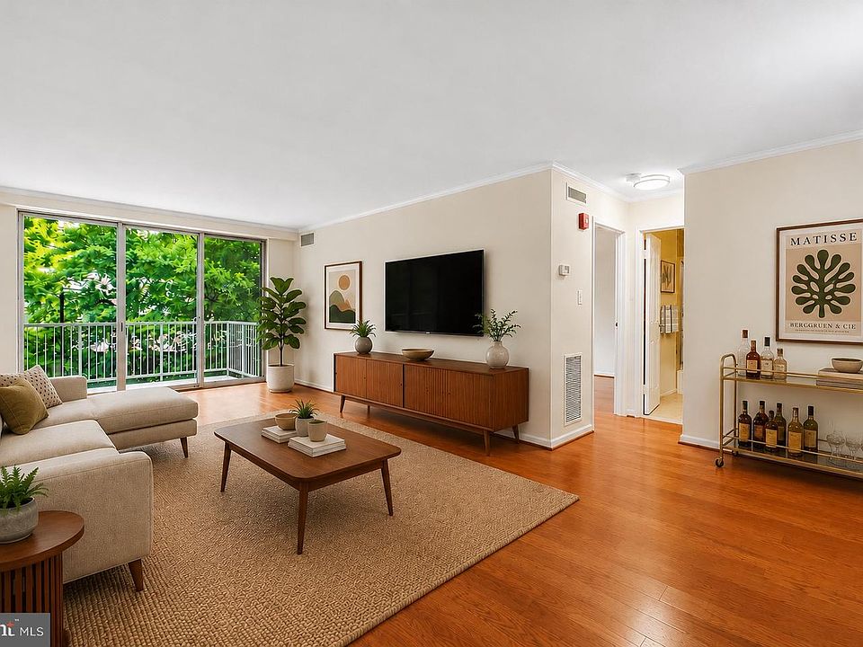 1st image of 4977 Battery Ln #1-204