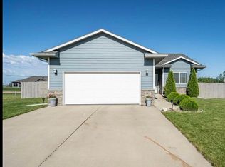 5601 S Westwind Ave, Sioux Falls, SD 57108