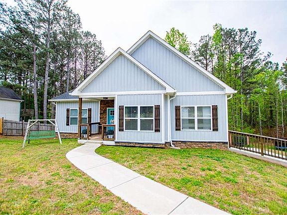 3rd image of 133 Pebblebrook Way