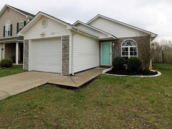 2nd image of 2221 Curtiswood Dr