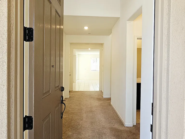 5444 Gallier Loop — Photo 11