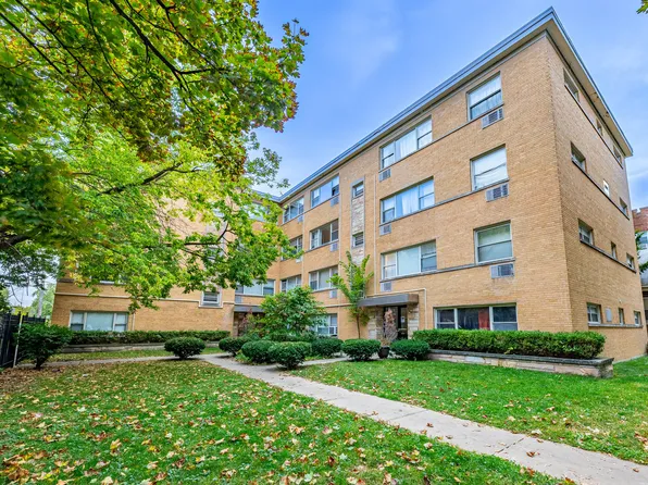 2205 W Highland Ave #2N, Chicago, IL 60659