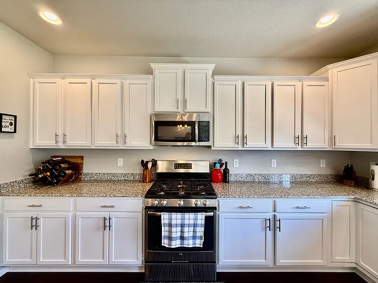 6828 Mineral Belt Dr — Photo 6