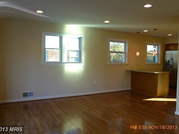 4th image of 2019 Woodberry St