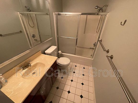 3rd image of 11 Briarwood Ter