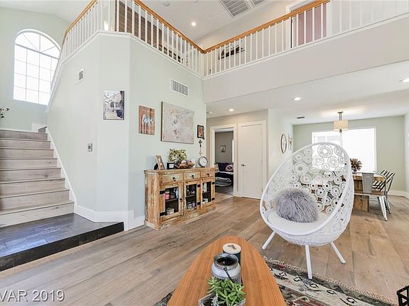 5th image of 315 Montcliff Ave