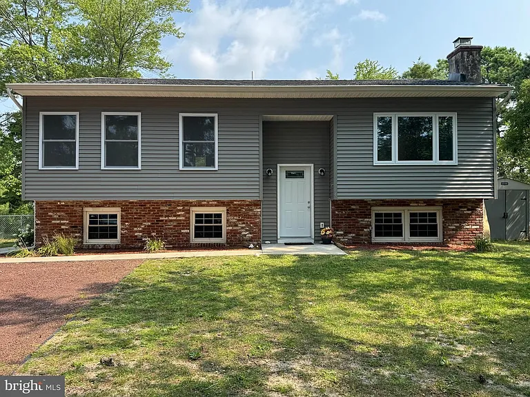 14 Cardinal Dr — Photo 1