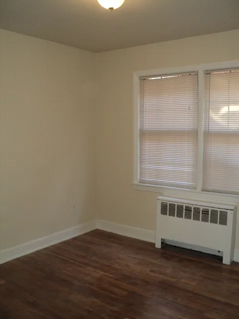 2 bed, 900 sqft, $1,500 — Photo 3