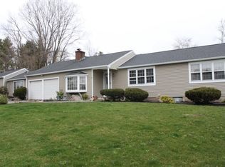 25 Hickory Hill Rd, Brookfield, CT 06804