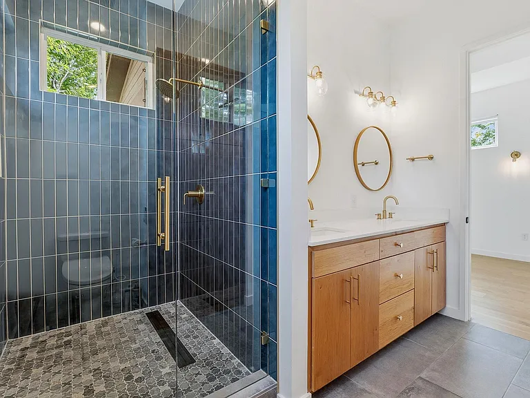 1707 Deloney St #2 — Photo 18