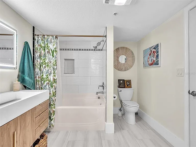 1801 N Flagler Dr #416 — Photo 28