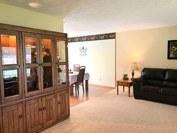 Living room to dining room