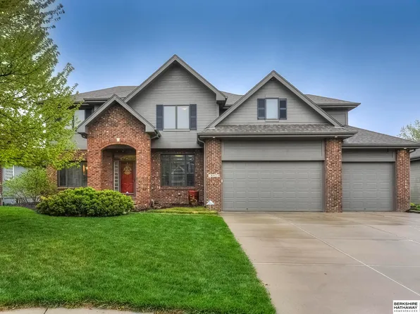 18675 Van Camp Dr, Omaha, NE 68130