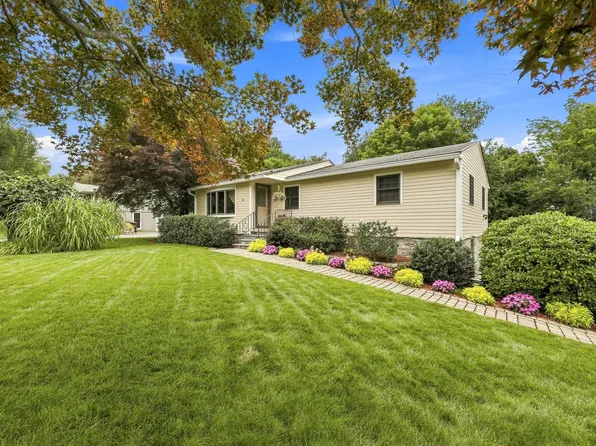 21 Old Meetinghouse Rd, Auburn, MA 01501