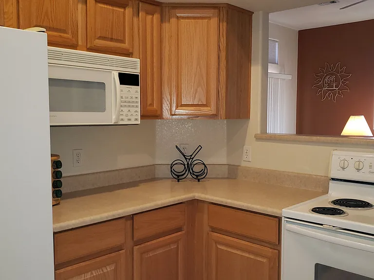 13606 N Cambria Dr #204 — Photo 5