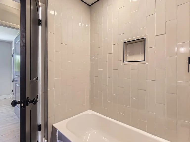 3576 S Holly St — Photo 27