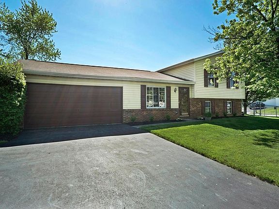 4th image of 2406 Cedar Creek Dr