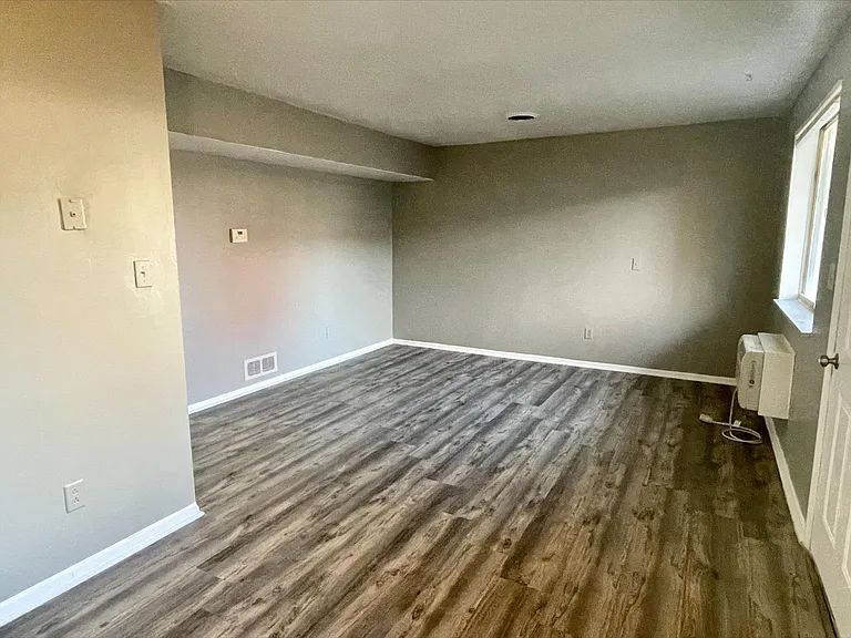 65 Akers Ave — Photo 3