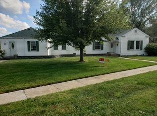 2402 Oakland Ave, Bethany, MO 64424
