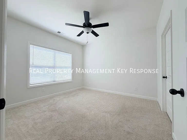 245 Holywell Dr #98 — Photo 9