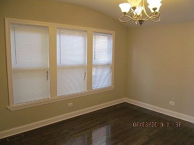3rd image of 8314 S Oglesby Ave