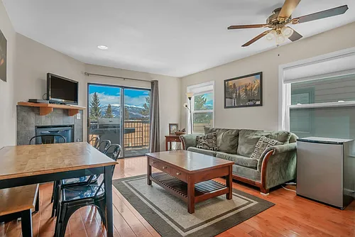 410D Bayview Dr Photo 1