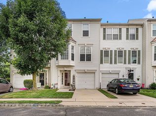 32 Weatherly Rd, Delran, NJ 08075