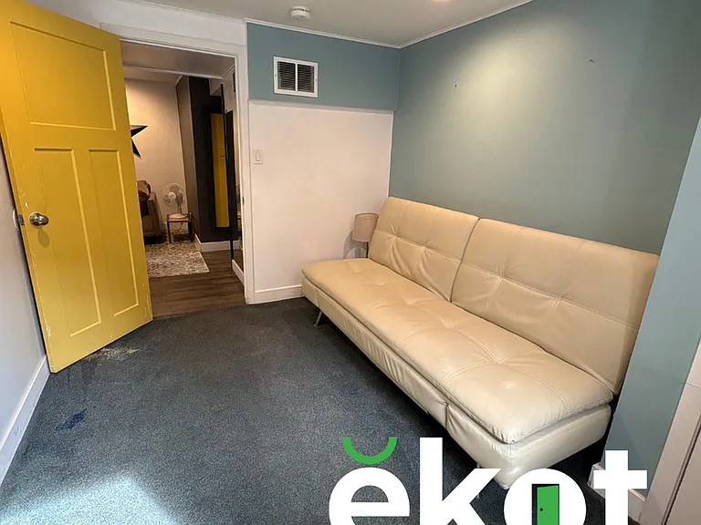 1267 W 500 S — Photo 11