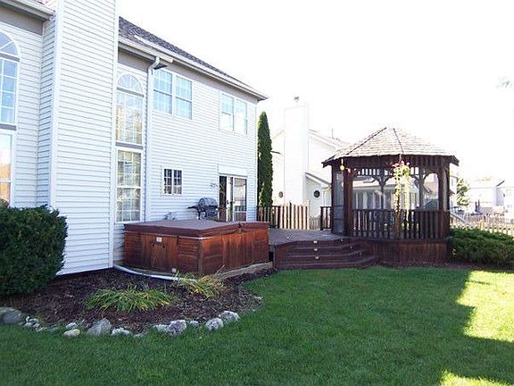 2nd image of 413 Cambridge Dr