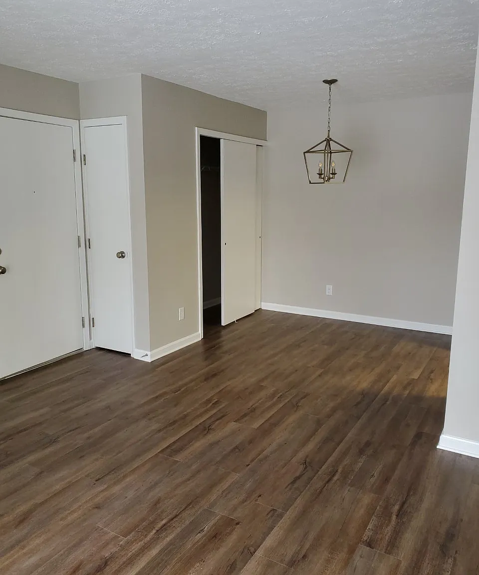 Lone Star Apartments — Photo 3