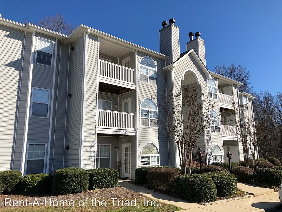 1st image of 5008 Lawndale Dr Unit L