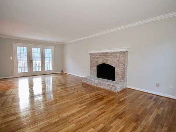 4th image of 6018 Wimbledon Ct