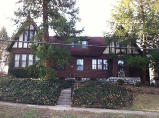 404 Darst Rd, Saint Louis, MO 63135