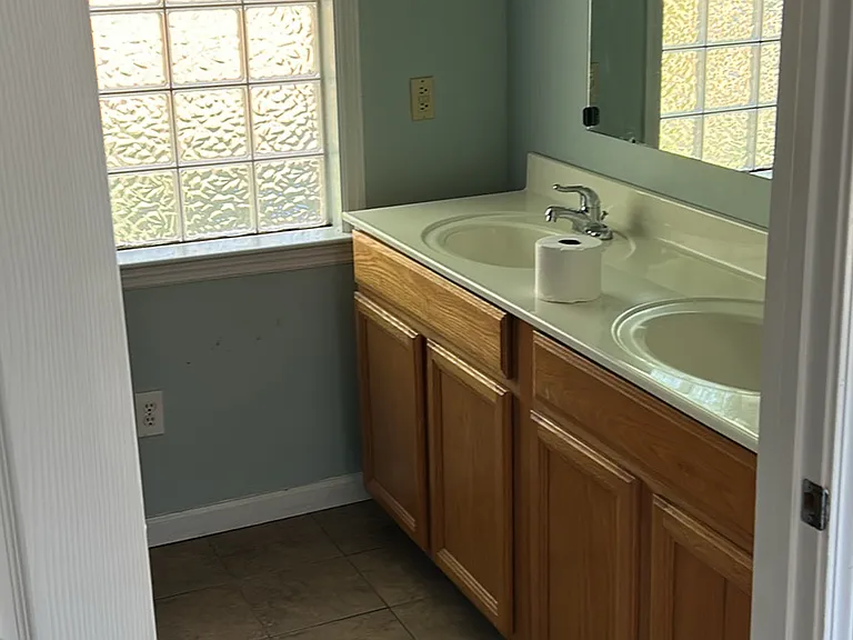 150 Bryan Rd — Photo 8