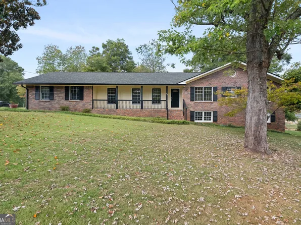 1101 Strawberry Ln, Ellenwood, GA 30294