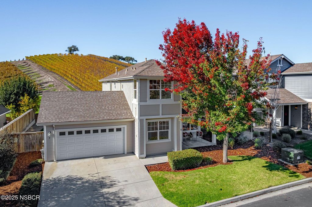 9 Chamiso Dr, Los Alamos, CA