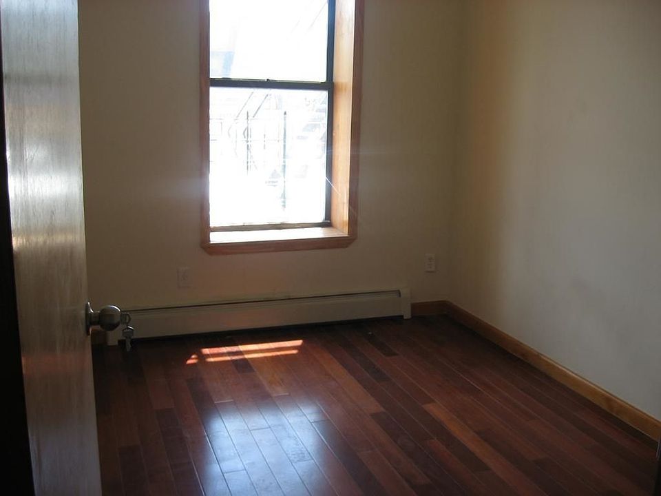 2nd image of 235 Utica Ave Ste 1
