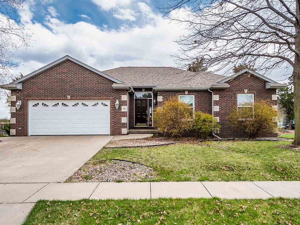1st image of 70 Vixen Cir