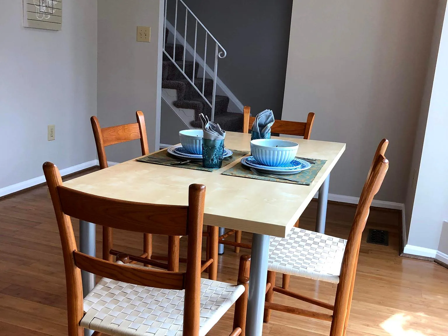 3 bed, 1912 sqft, $3,200 — Photo 3