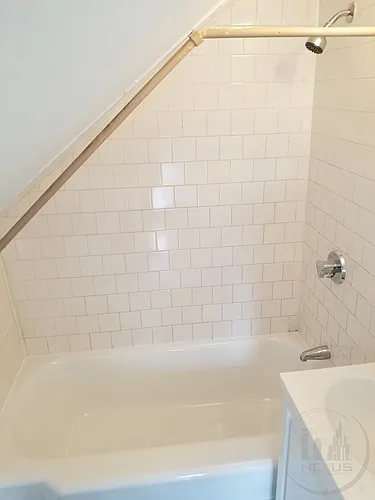  10 Bettez St 3rdflr 2b/1b Renovated Ssappliances Petsok Laundry Photo 1