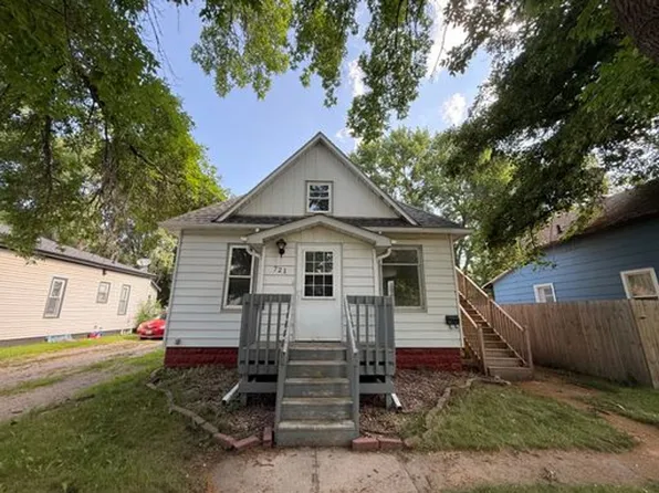 721 E Kemp Ave, 721 E Kemp Ave #1/2, Watertown, SD 57201