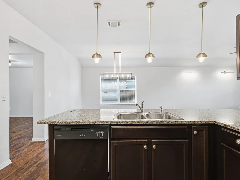 11912 Jamie Dr — Photo 19