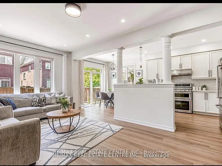590 Grant Way — Photo 4