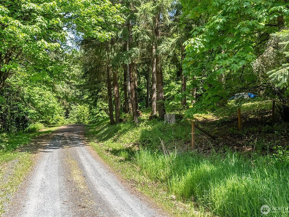 1st image of 120 Solo Meadows Lane