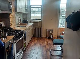 208 Huron St APT 3R, Brooklyn, NY 11222